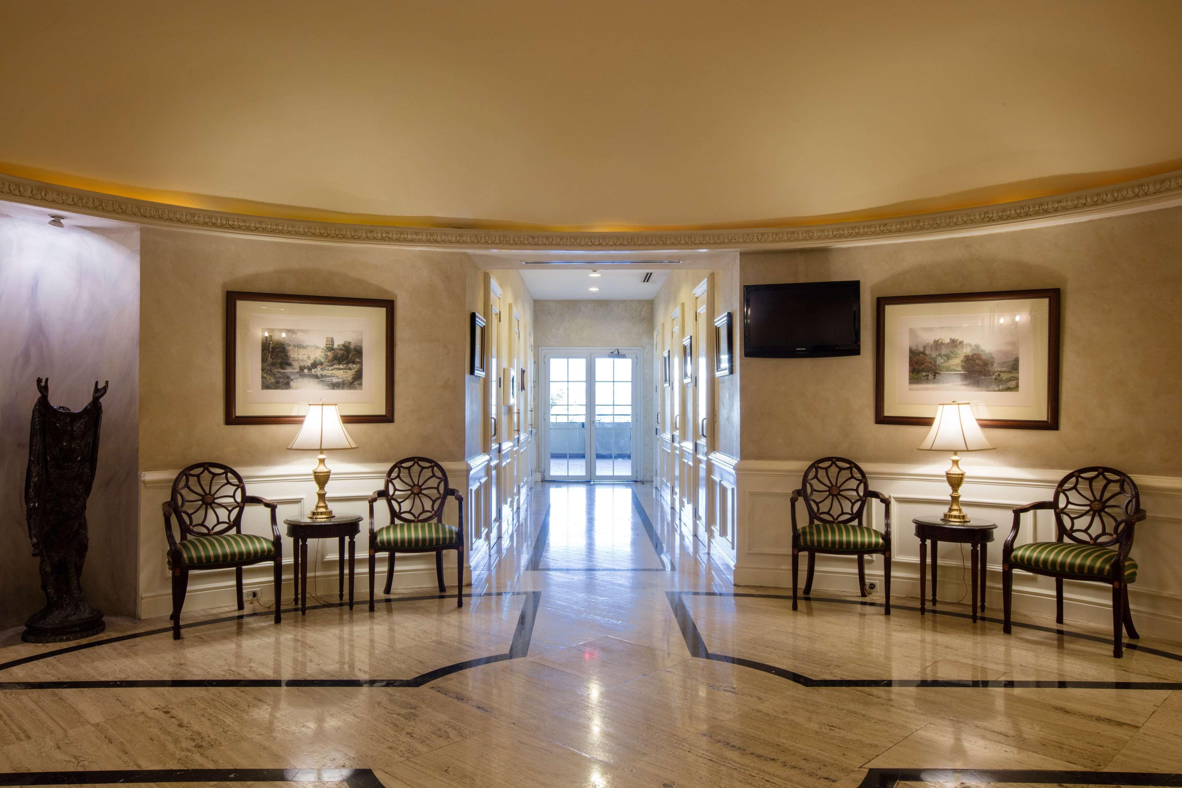 Barcelo San Salvador Hotel Luaran gambar The lobby of the hotel