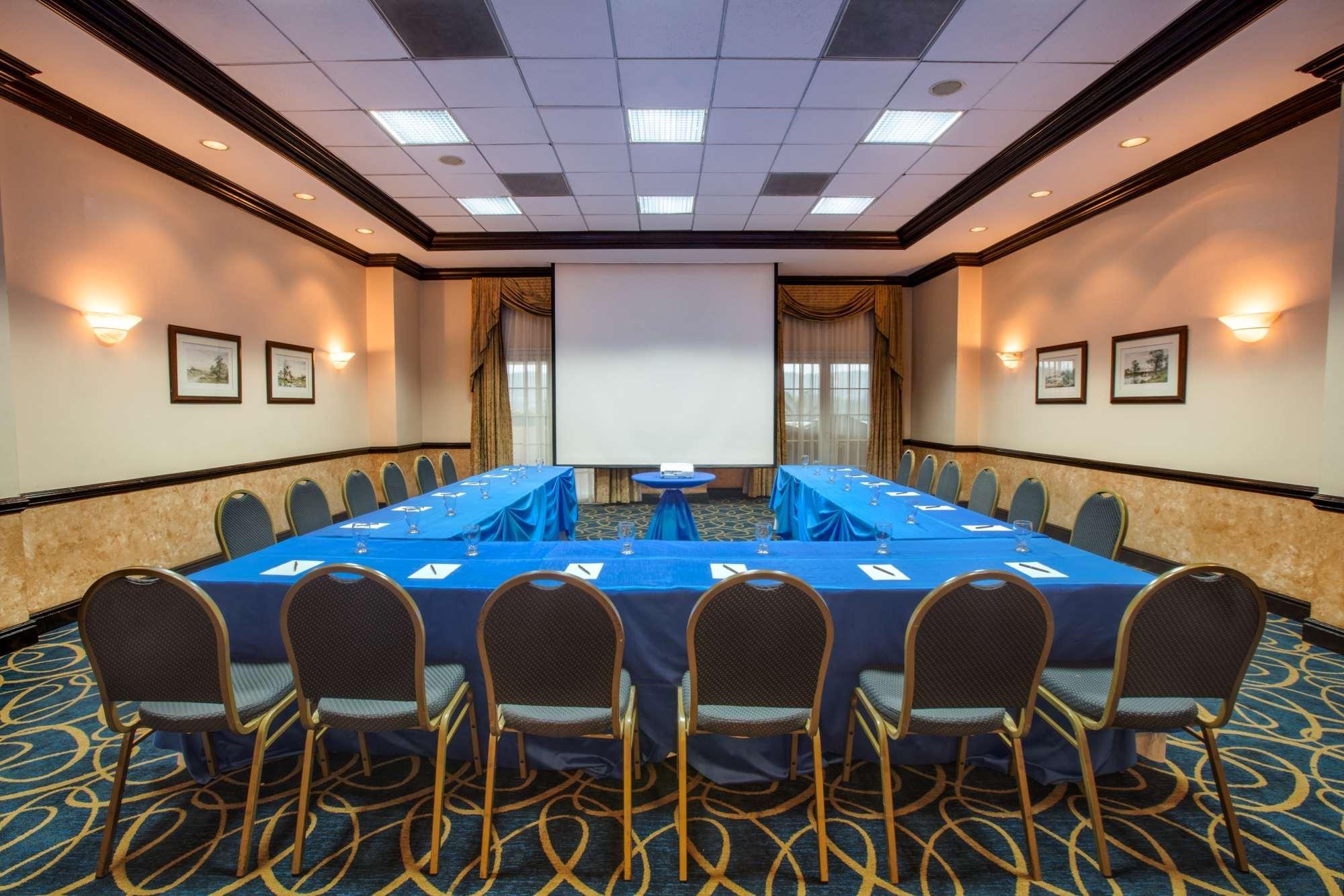 Barcelo San Salvador Hotel Luaran gambar Meeting room