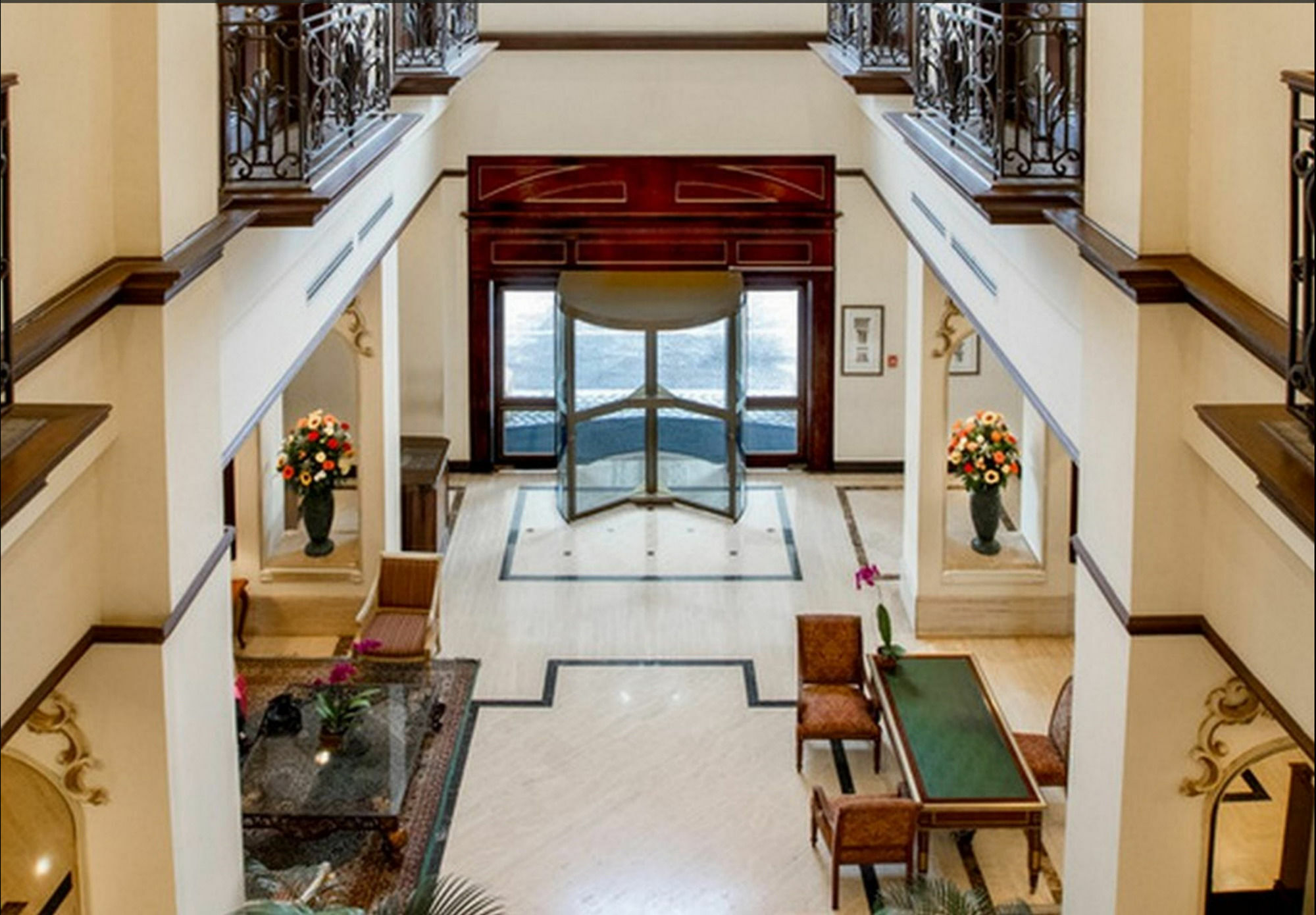 Barcelo San Salvador Hotel Luaran gambar Lobby